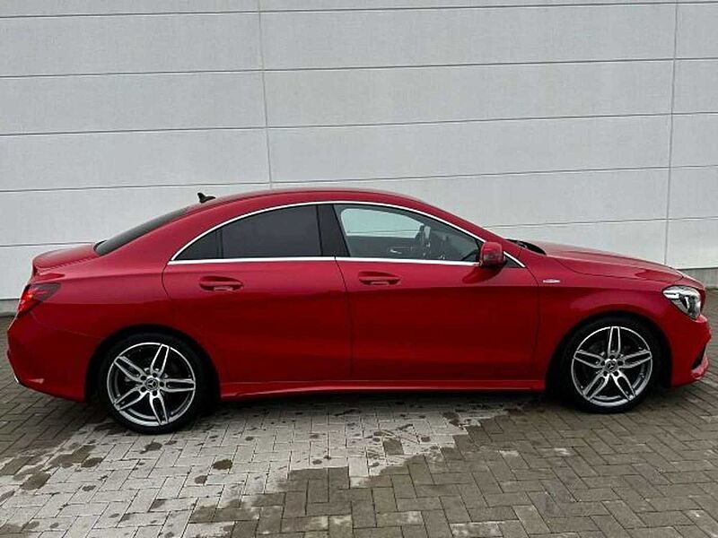 Mercedes-Benz CLA 180 AMG Line *Navi*Leder*nur 38.950 km*